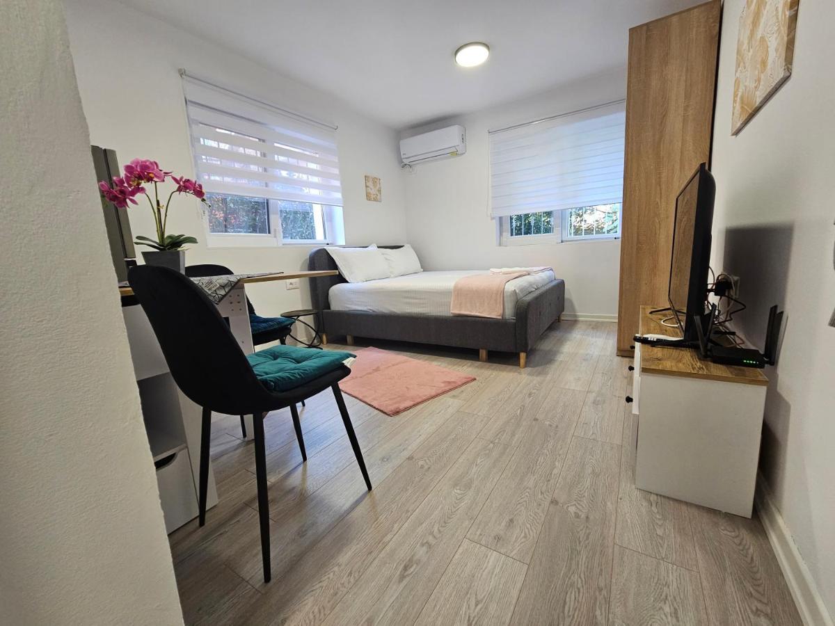 Tiny Rose Studio Tiranë Eksteriør bilde